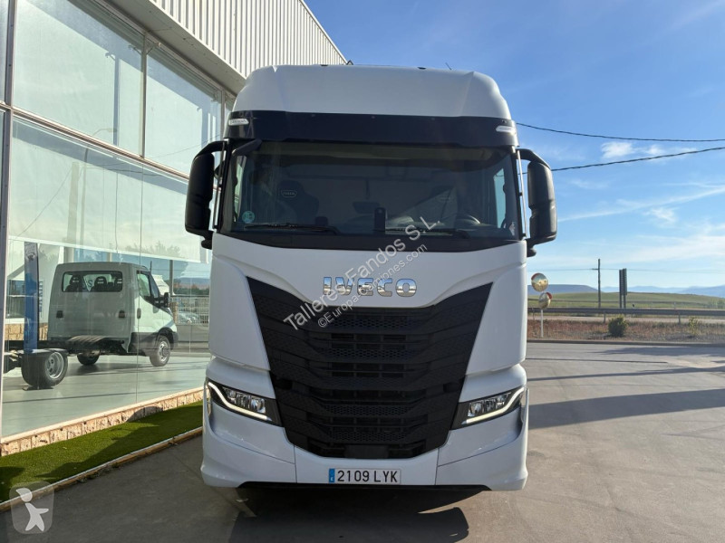 Tracteur Iveco  490 AUTOM INTARDER, 24 MESES DE...