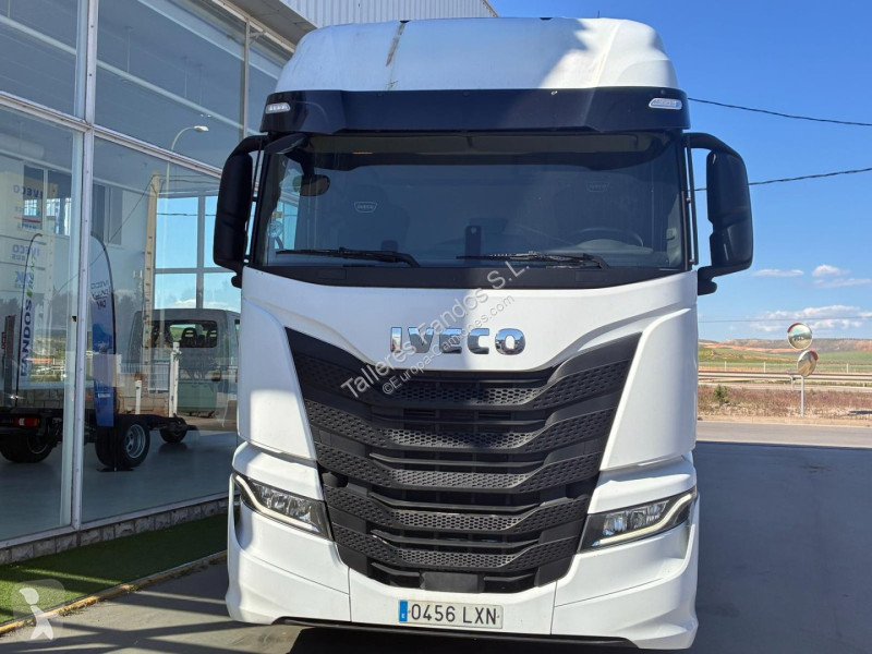 Tracteur Iveco  490 AUTOM INTARDER, 24 MESES DE...