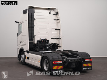 جرار Volvo