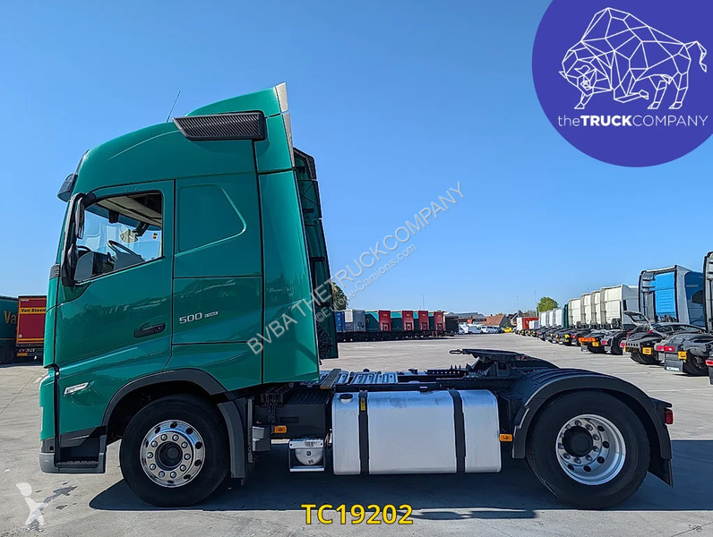 جرار Volvo 500