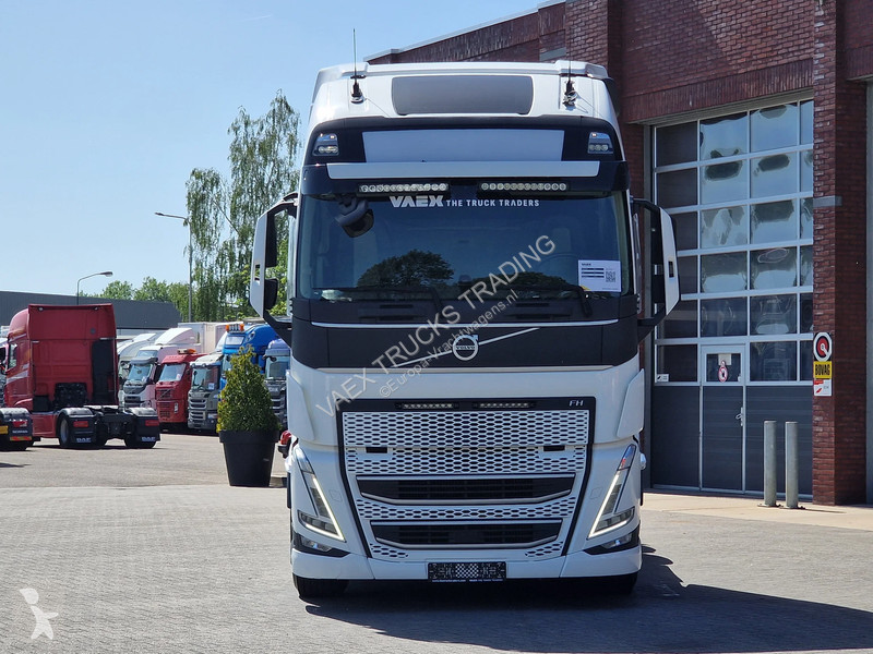 جرار Volvo 13500 Globetrotter XL 6x2 - Retarder...
