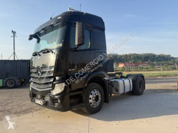 Traktor Mercedes