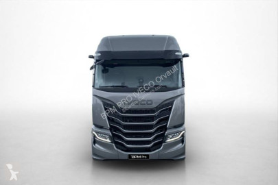 Traktor Iveco