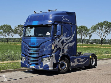 جرار Iveco