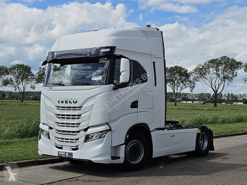 Влекач Iveco S-WAY AS440S51 Standklima,full air
