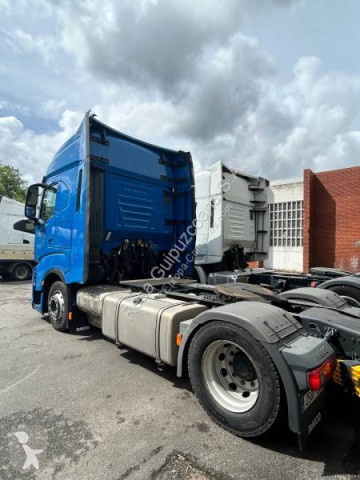 Iveco Stralis AD 440 S 46 TP tractor unit