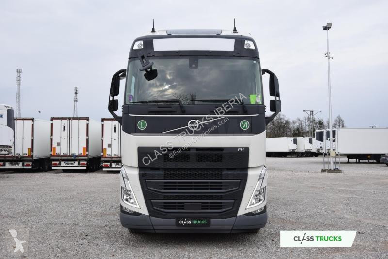 Traktor Volvo 500 Globetrotter XL I-ParkCool...