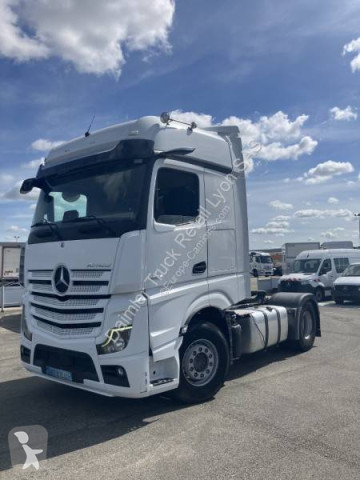 جرار Mercedes