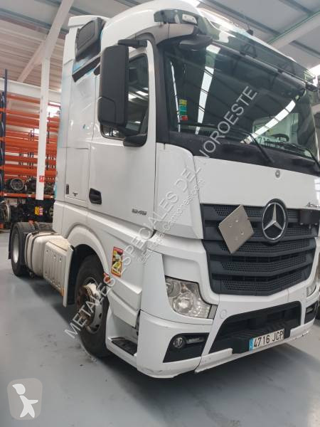 جرار Mercedes