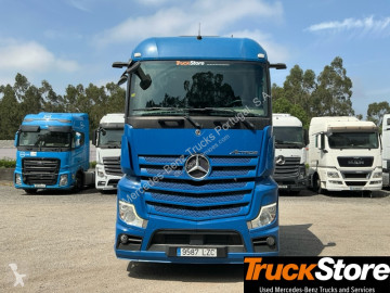 جرار Mercedes