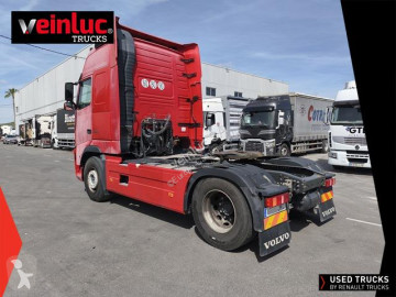 Cabeza tractora Volvo