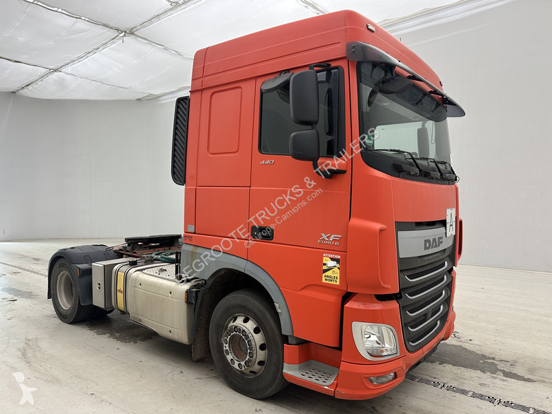 جرار DAF 440