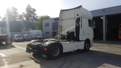 Cabeza tractora DAF