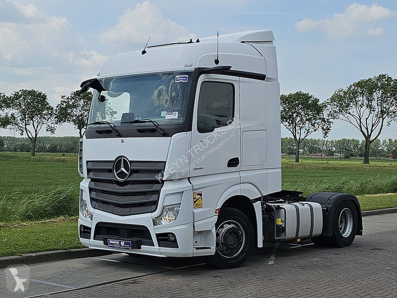 جرار Mercedes ACTROS 1845