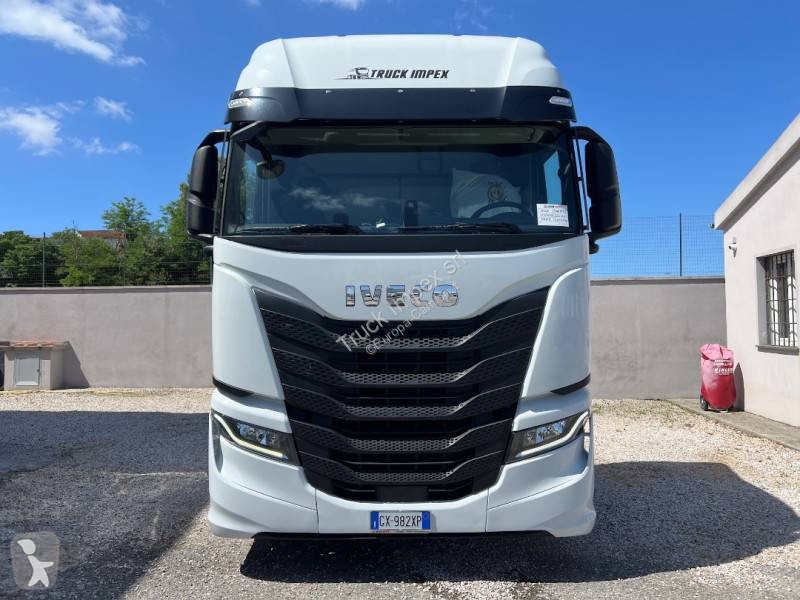 جرار Iveco