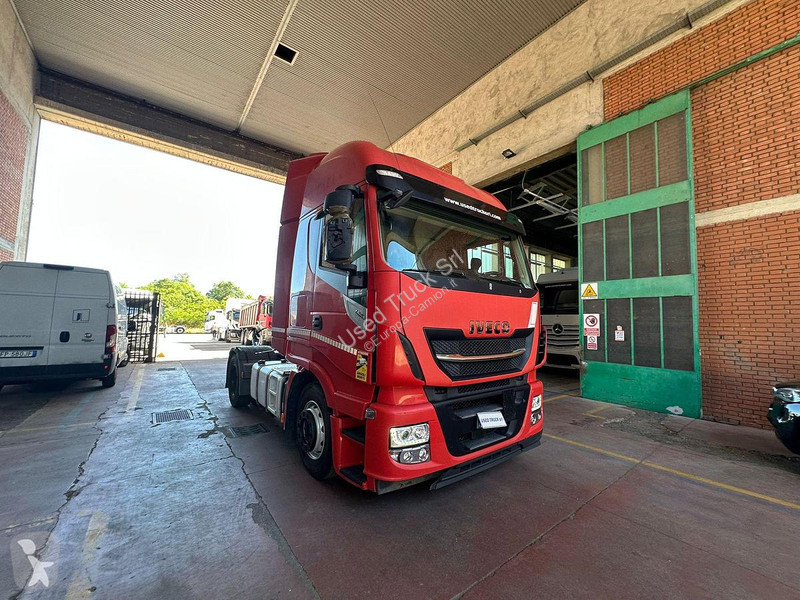 Iveco 460 tractor unit