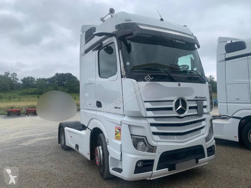جرار Mercedes