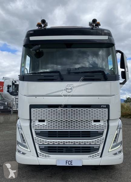 جرار Volvo