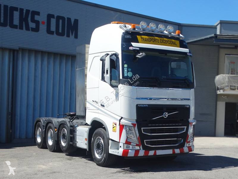 جرار Volvo