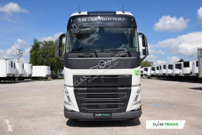 جرار Volvo