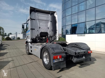 Cabeza tractora Mercedes