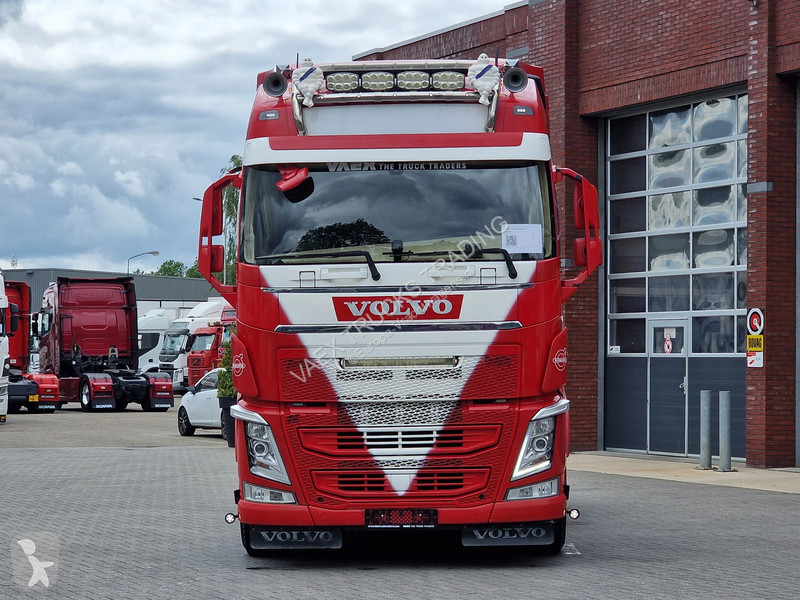 جرار Volvo 13540 Globetrotter 6x4 - Lift axle -...