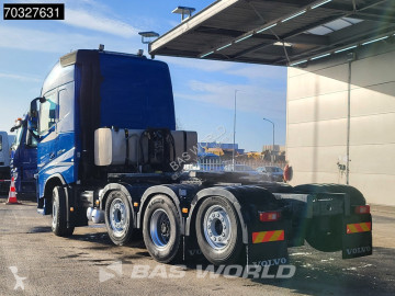 Влекач Volvo