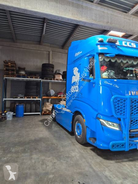 جرار Iveco