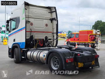 Влекач Scania