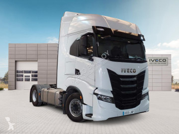 جرار Iveco