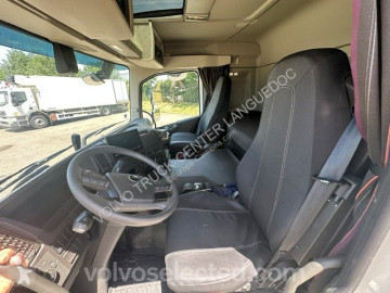 جرار Volvo