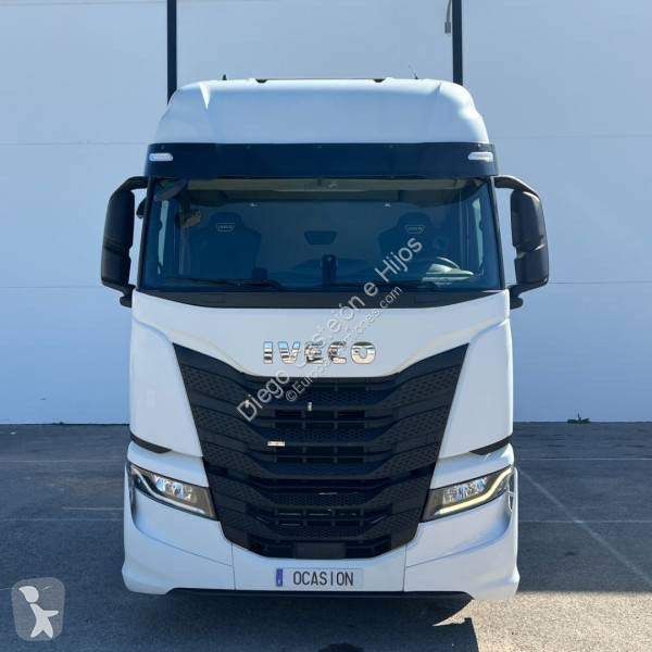 Traktor Iveco