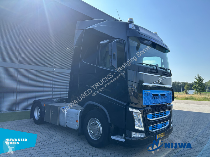 جرار Volvo 500 4x2 VDS + No TC