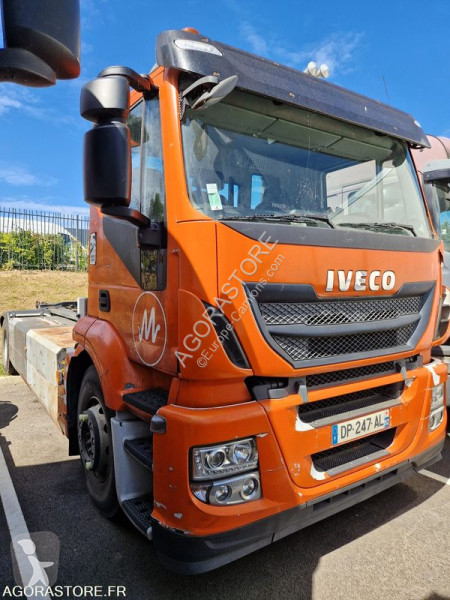 شاحنة Iveco 190S33