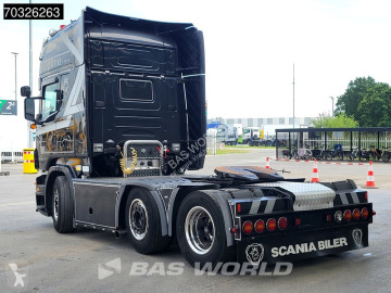 Влекач Scania