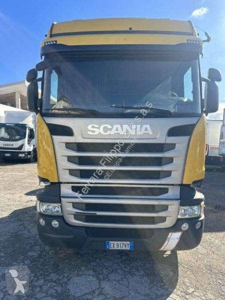 جرار Scania 490