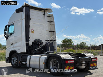 Traktor Volvo F6 FH 460 4X2 Globetrotter XL Mega 2x Tanks Standklima