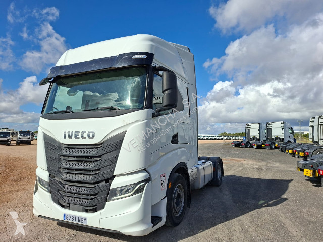 Nyergesvontató Iveco Stralis AS440S49T/P