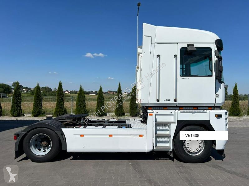 Влекач Renault 440 DXI/ / 2010/ ZABUDOWY/...