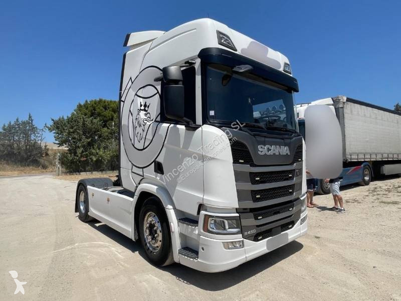جرار Scania