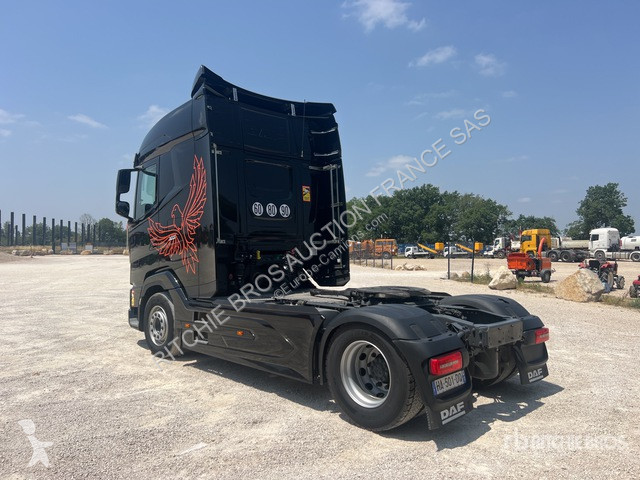 جرار DAF 530FT