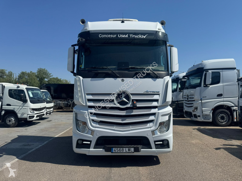 جرار Mercedes  1851 LS