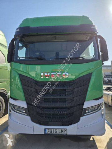 Влекач Iveco S-WAY 510
