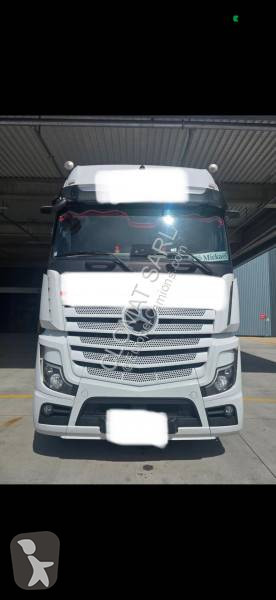 Traktor Mercedes