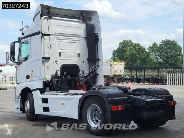 Mercedes tractor unit