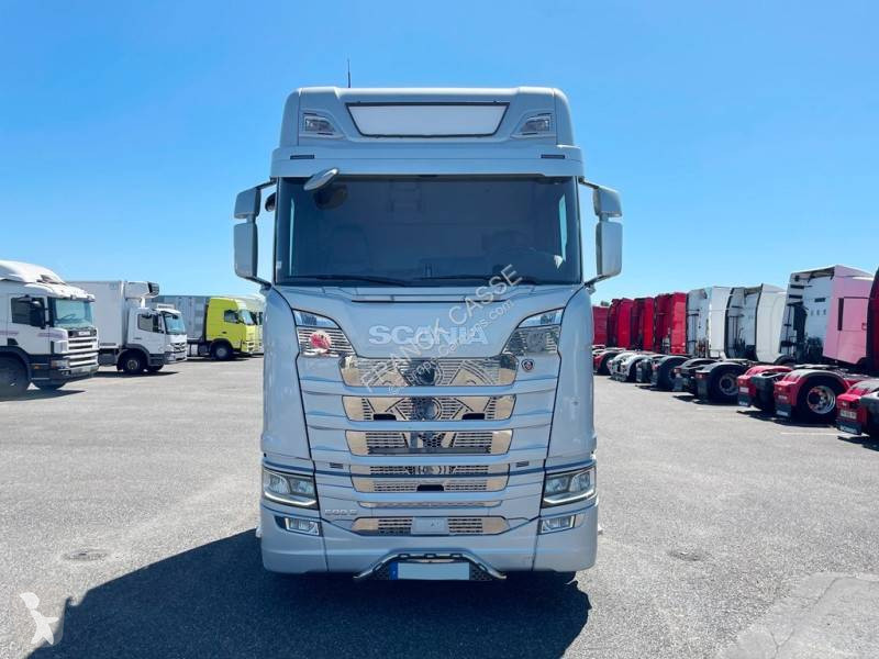 جرار Scania