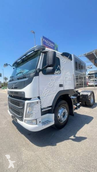 جرار Volvo