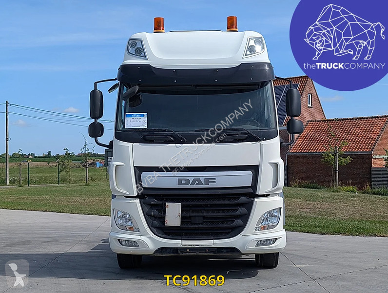 جرار DAF 440