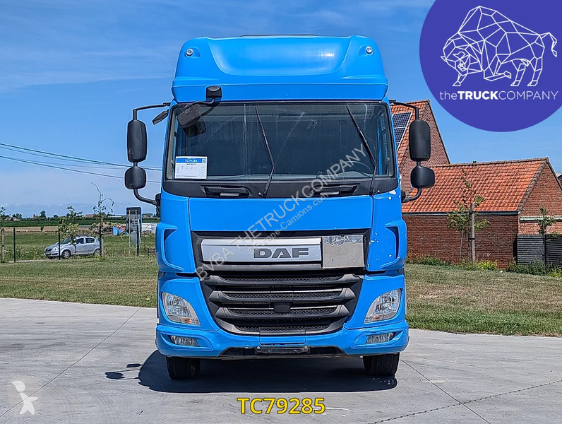 جرار DAF 440