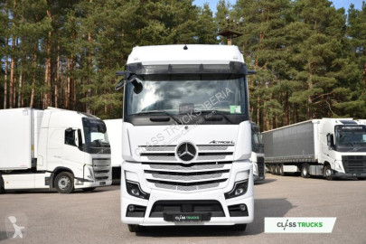 جرار Mercedes